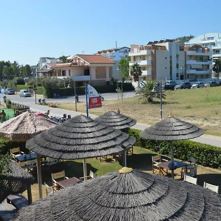 Luxurious Holiday In With Pool Сasa de vacaciones Roseto Degli Abruzzi