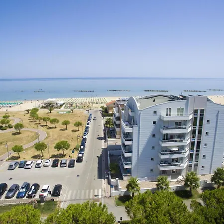 Luxurious Holiday In With Pool Roseto Degli Abruzzi