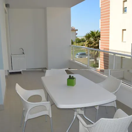 בית נופש Luxurious Holiday In With Pool